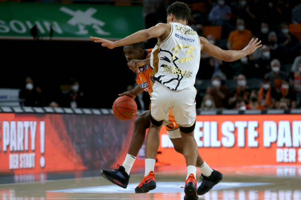 助吉林队建 助吉林队建